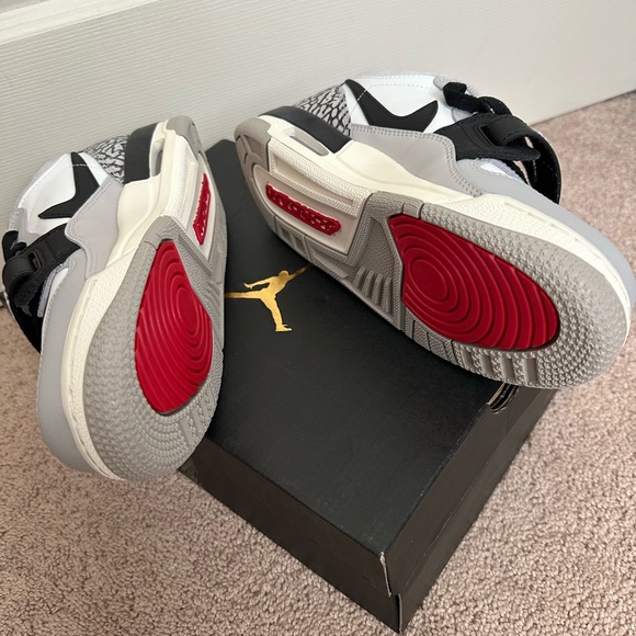 Air Jordan Legacy 312 Low Shoes - Picture 4 of 7